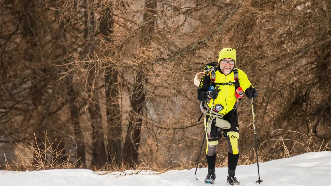Andrea Pelo di Giorgio durante la Grande Corsa Bianca 2025, ultramaratona sulla neve di 100 km.